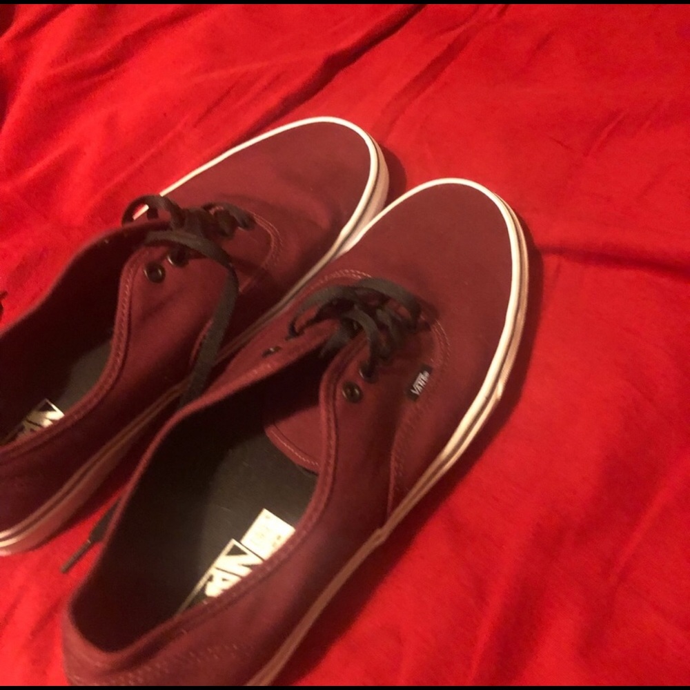 Maroon Low top Vans